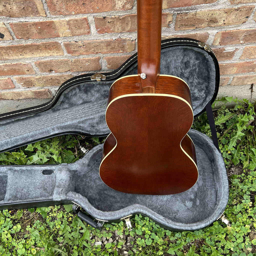 Godin La Patrie Motif Classical Guitar w/Hard Shell Case