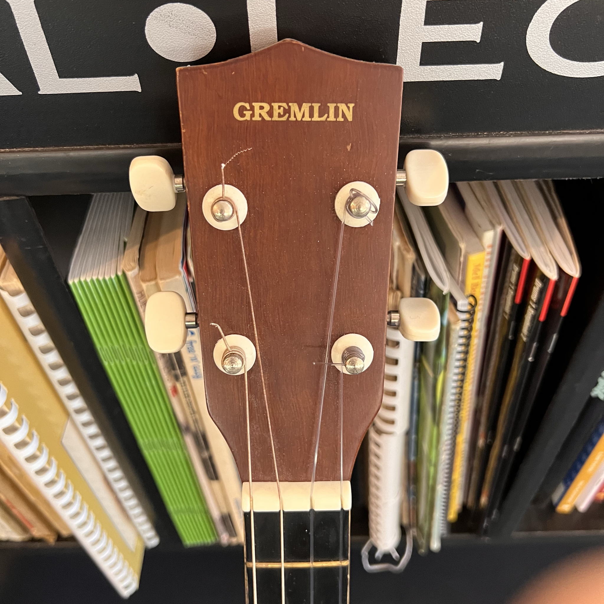 Gremlin Baritone Ukulele w/case (used)