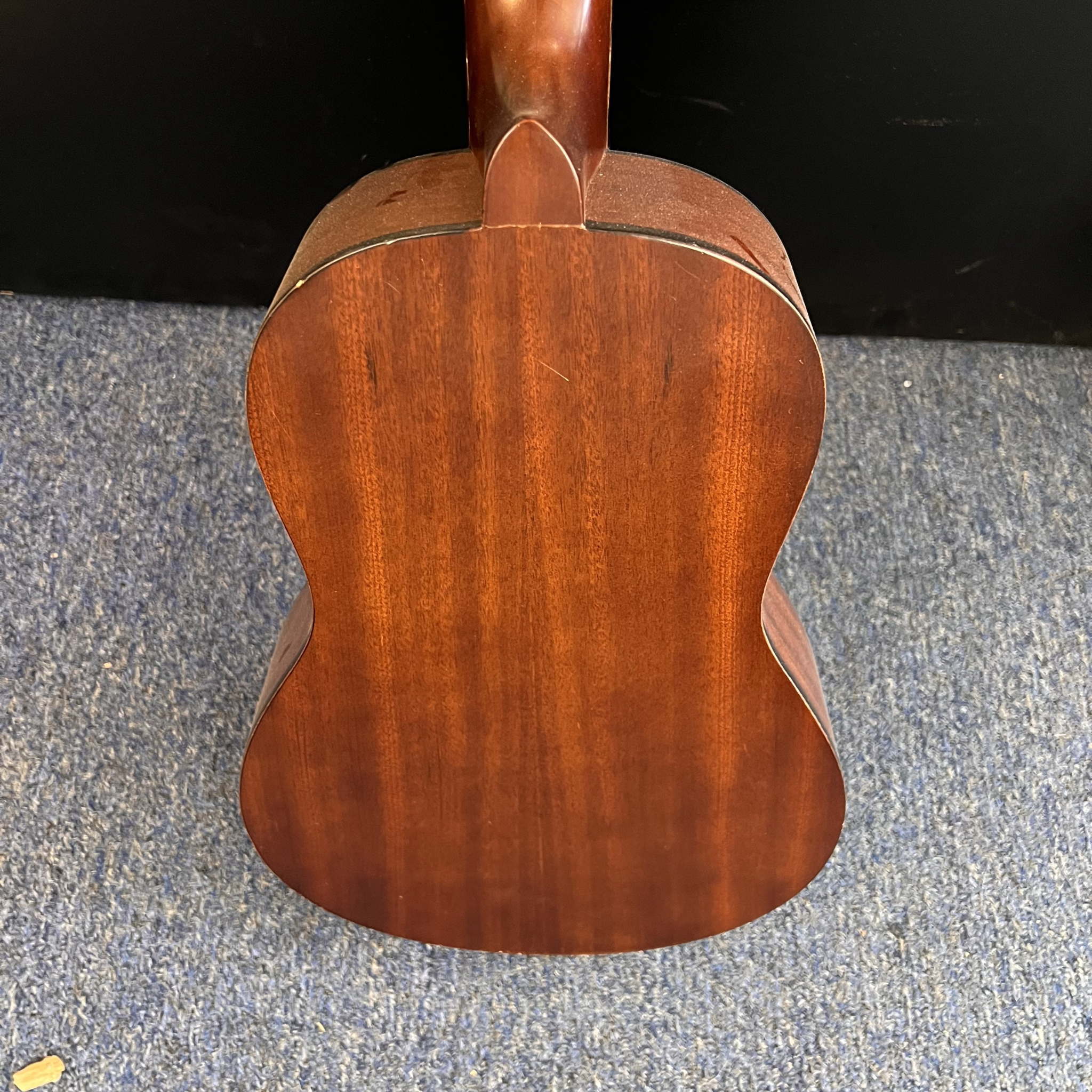 Gremlin Baritone Ukulele w/case (used)