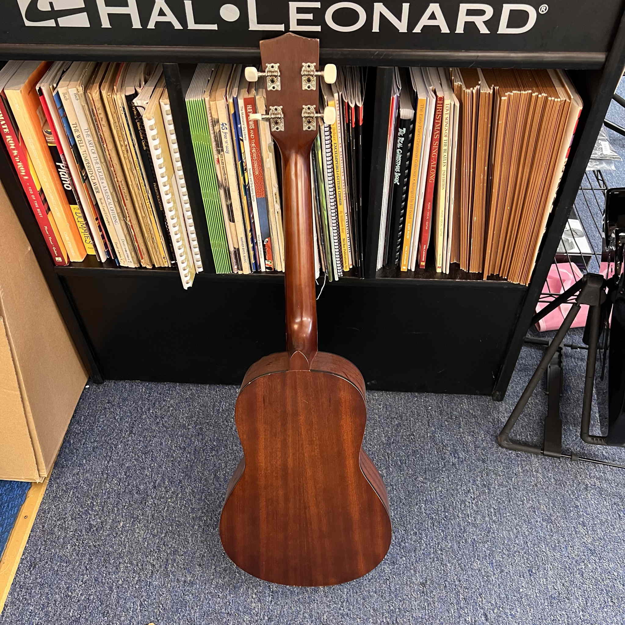 Gremlin Baritone Ukulele w/case (used)