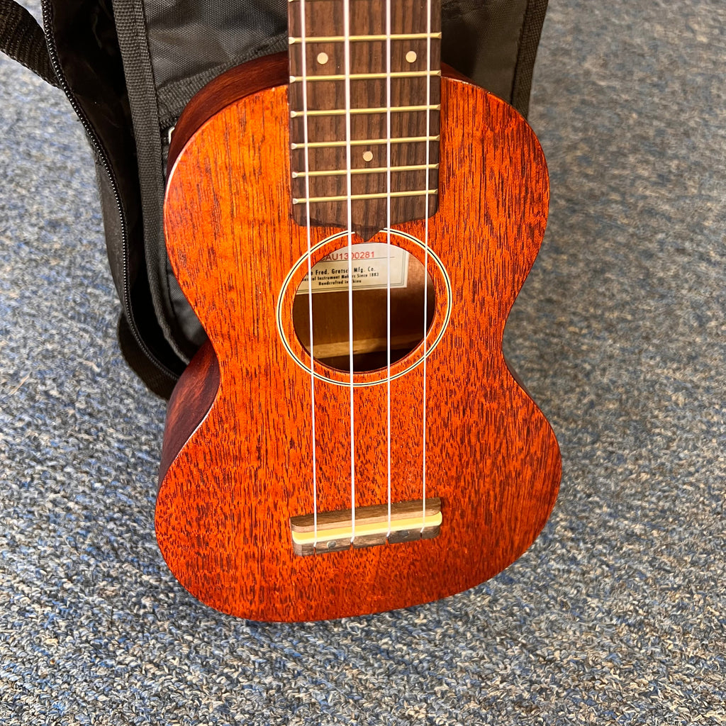 Gretsch G9100 Soprano Standard Ukulele With Gig Bag (used)
