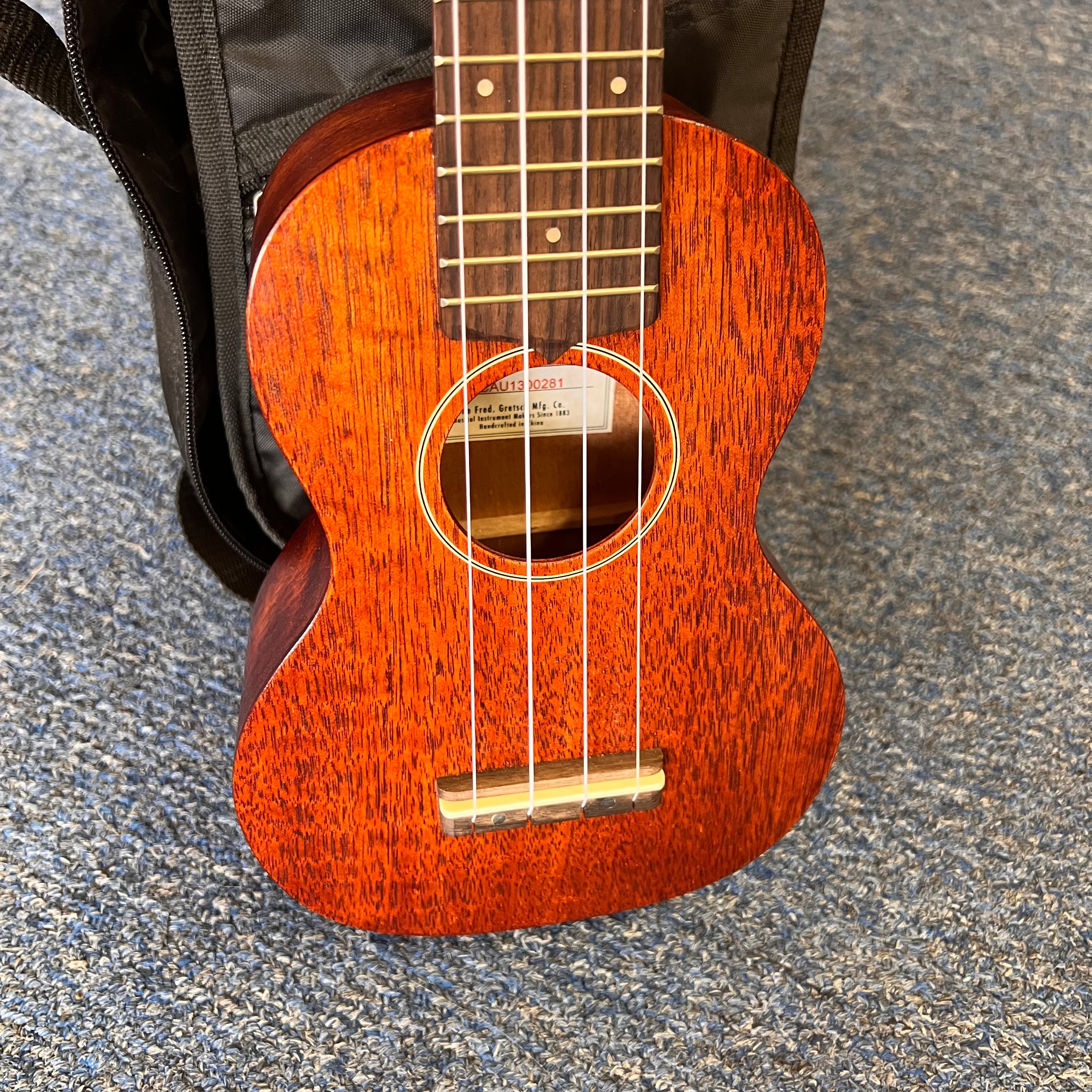 Gretsch G9100 Soprano Standard Ukulele With Gig Bag (used)