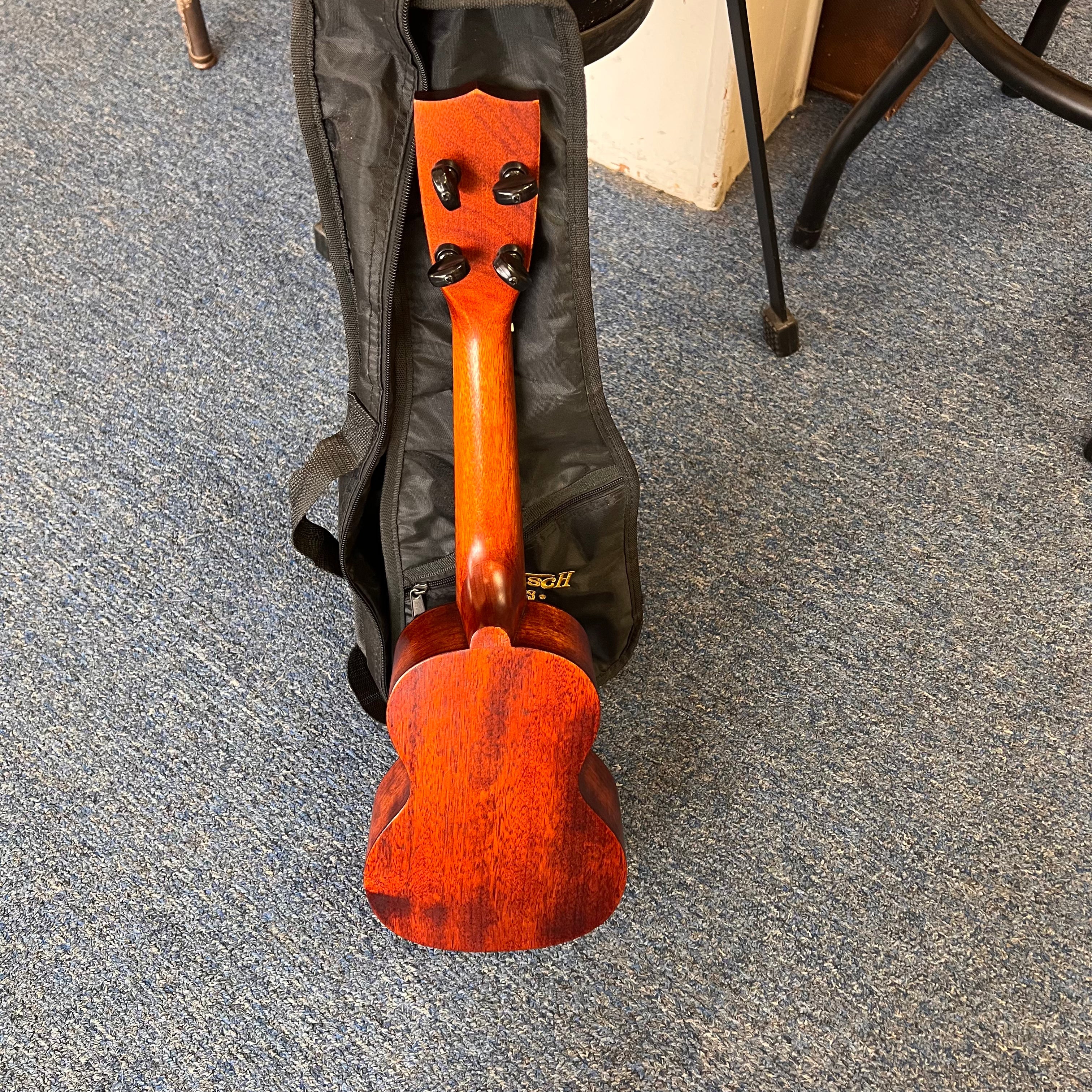 Gretsch G9100 Soprano Standard Ukulele With Gig Bag (used)