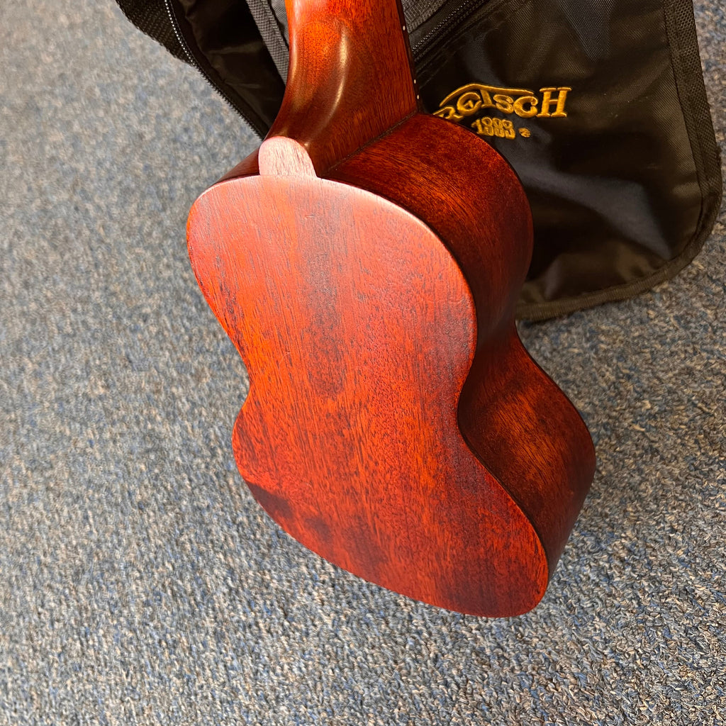 Gretsch G9100 Soprano Standard Ukulele With Gig Bag (used)