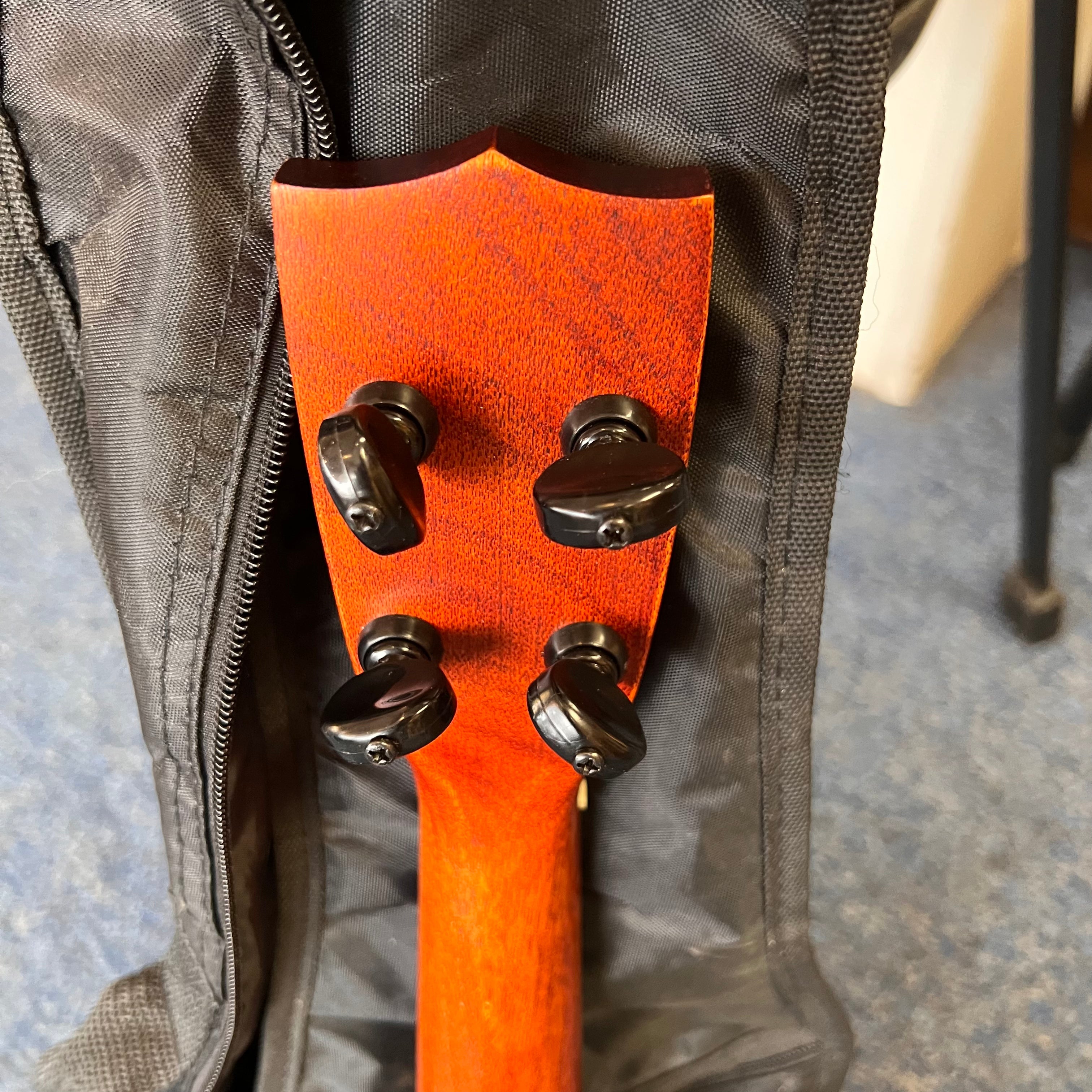 Gretsch G9100 Soprano Standard Ukulele With Gig Bag (used)
