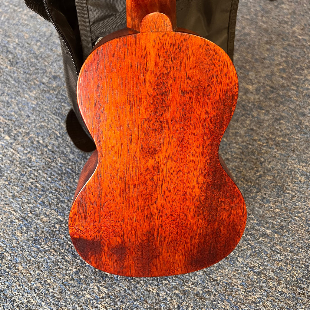 Gretsch G9100 Soprano Standard Ukulele With Gig Bag (used)
