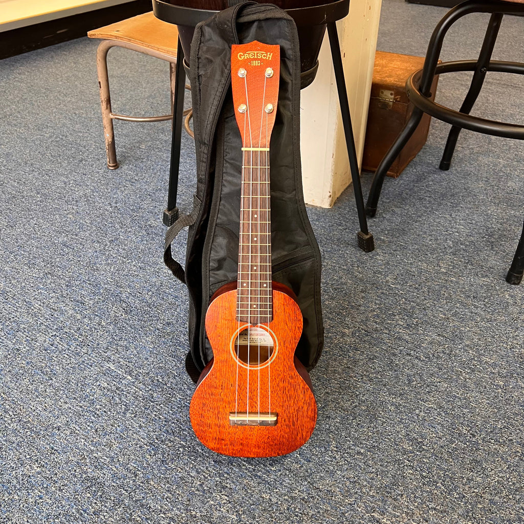 Gretsch G9100 Soprano Standard Ukulele With Gig Bag (used)