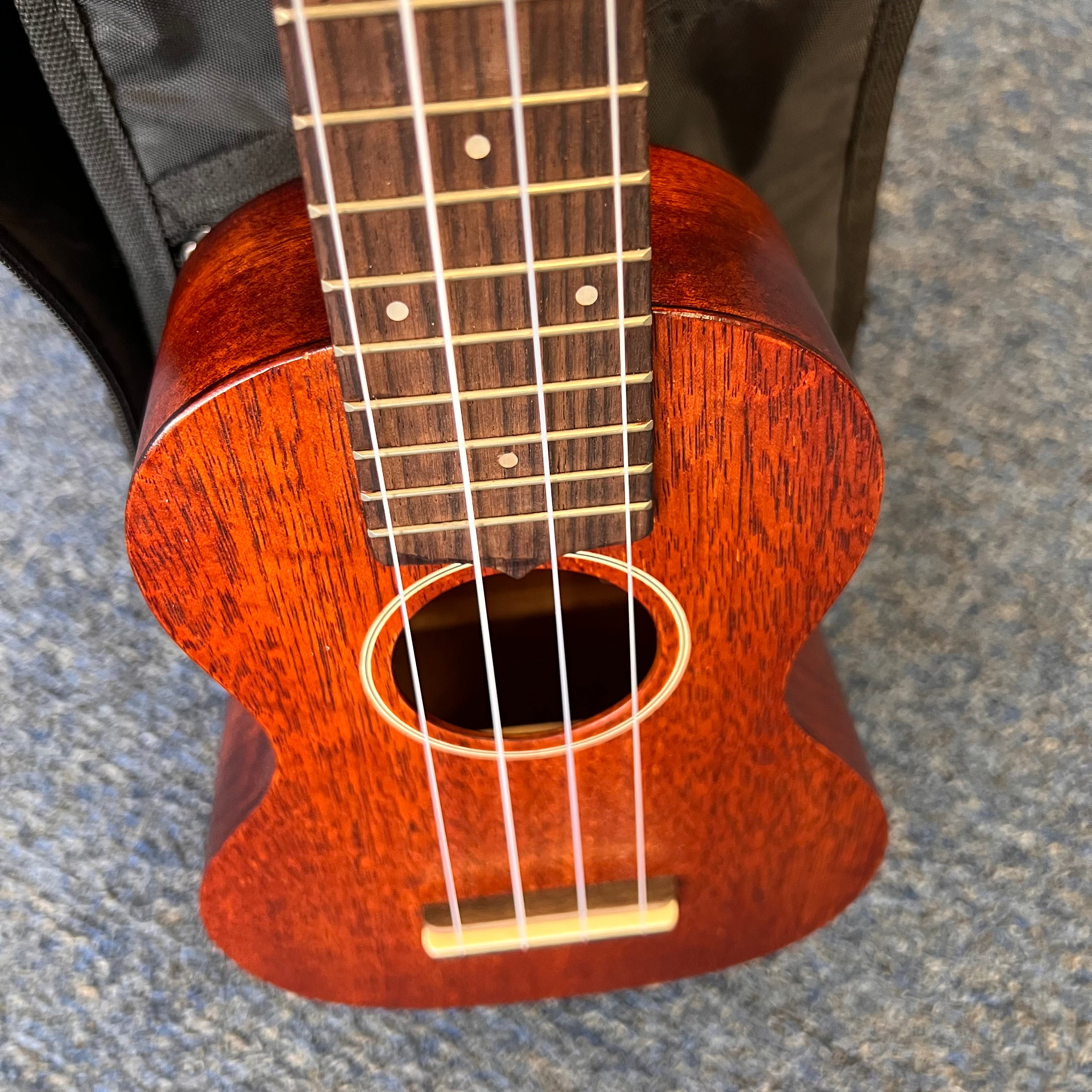 Gretsch G9100 Soprano Standard Ukulele With Gig Bag (used)