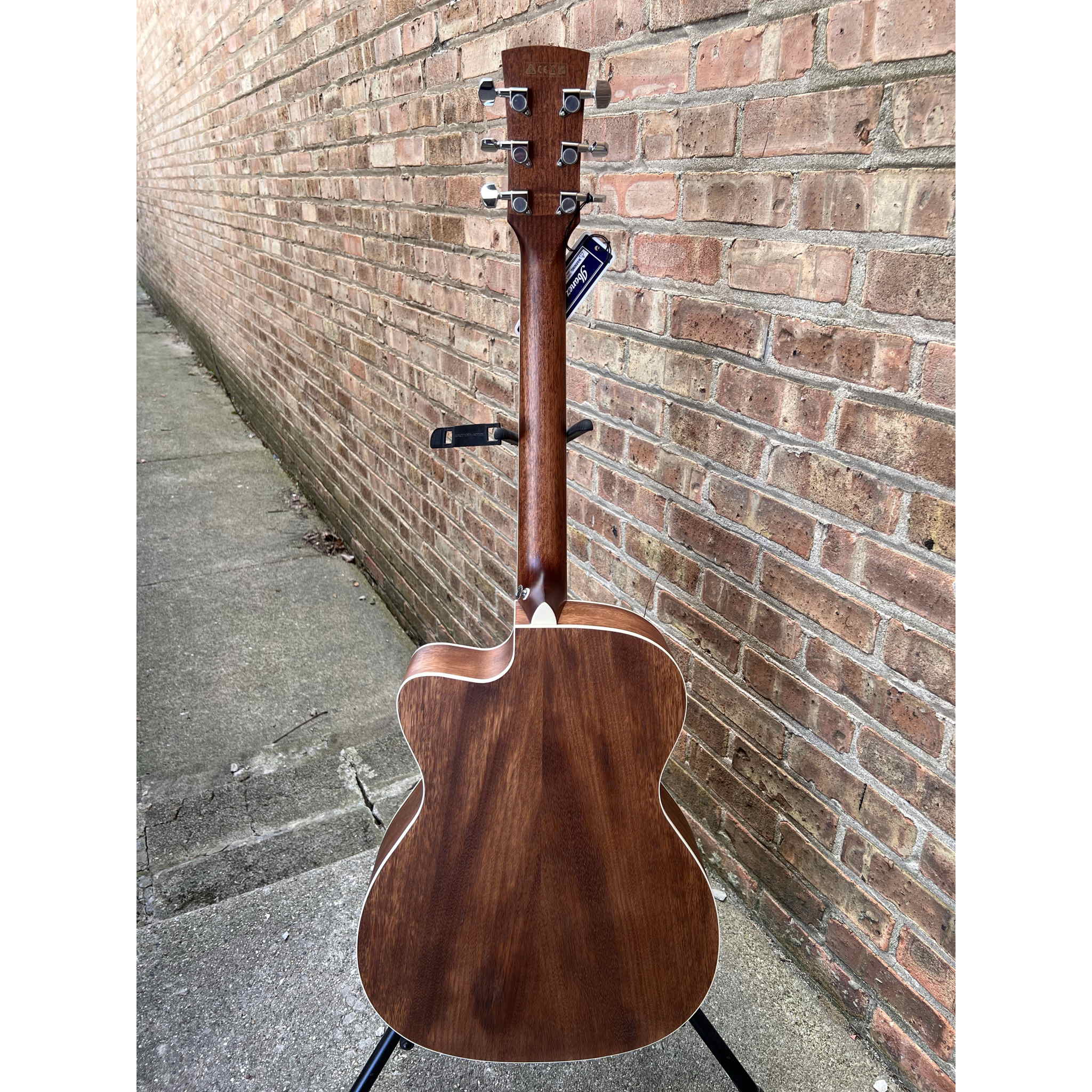 Ibanez Artwood AC340CE Cutaway Grand Concert Acoustic-Electric Guitar - Open Pore Natural