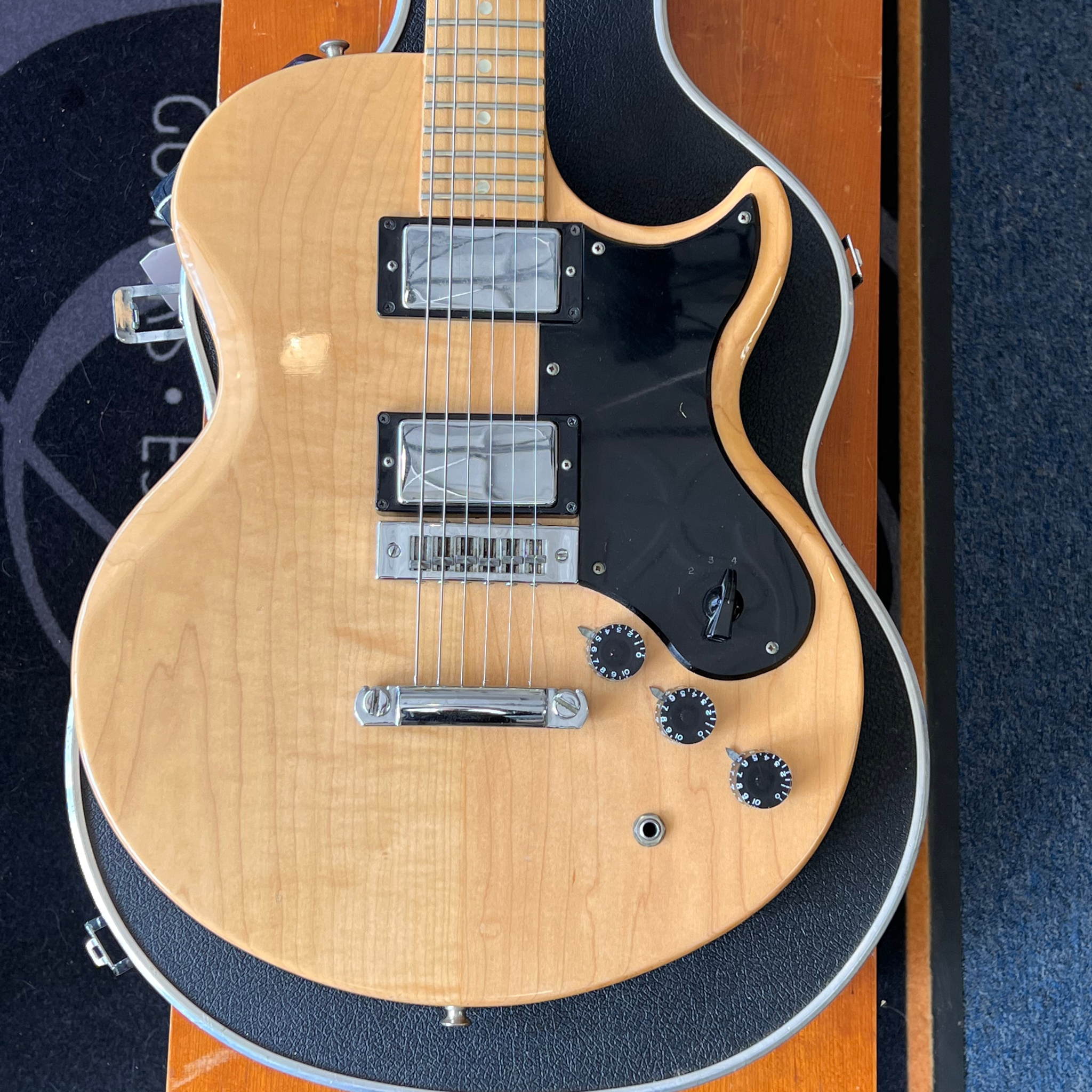 Ibanez Electric Guitar 2451 NT Vintage w/OHSC (copy of Gibson L6-S) 1976