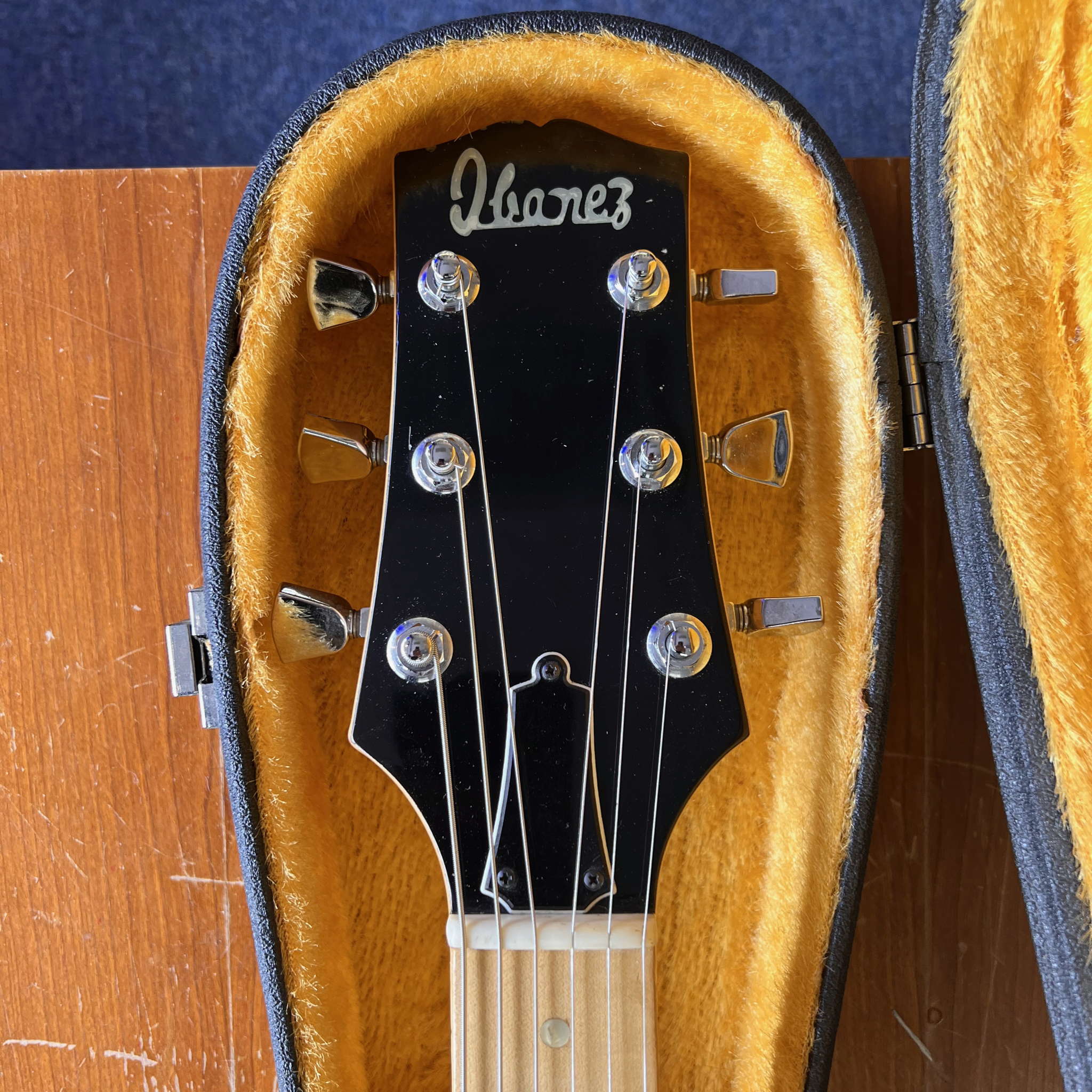 Ibanez Electric Guitar 2451 NT Vintage w/OHSC (copy of Gibson L6-S) 1976