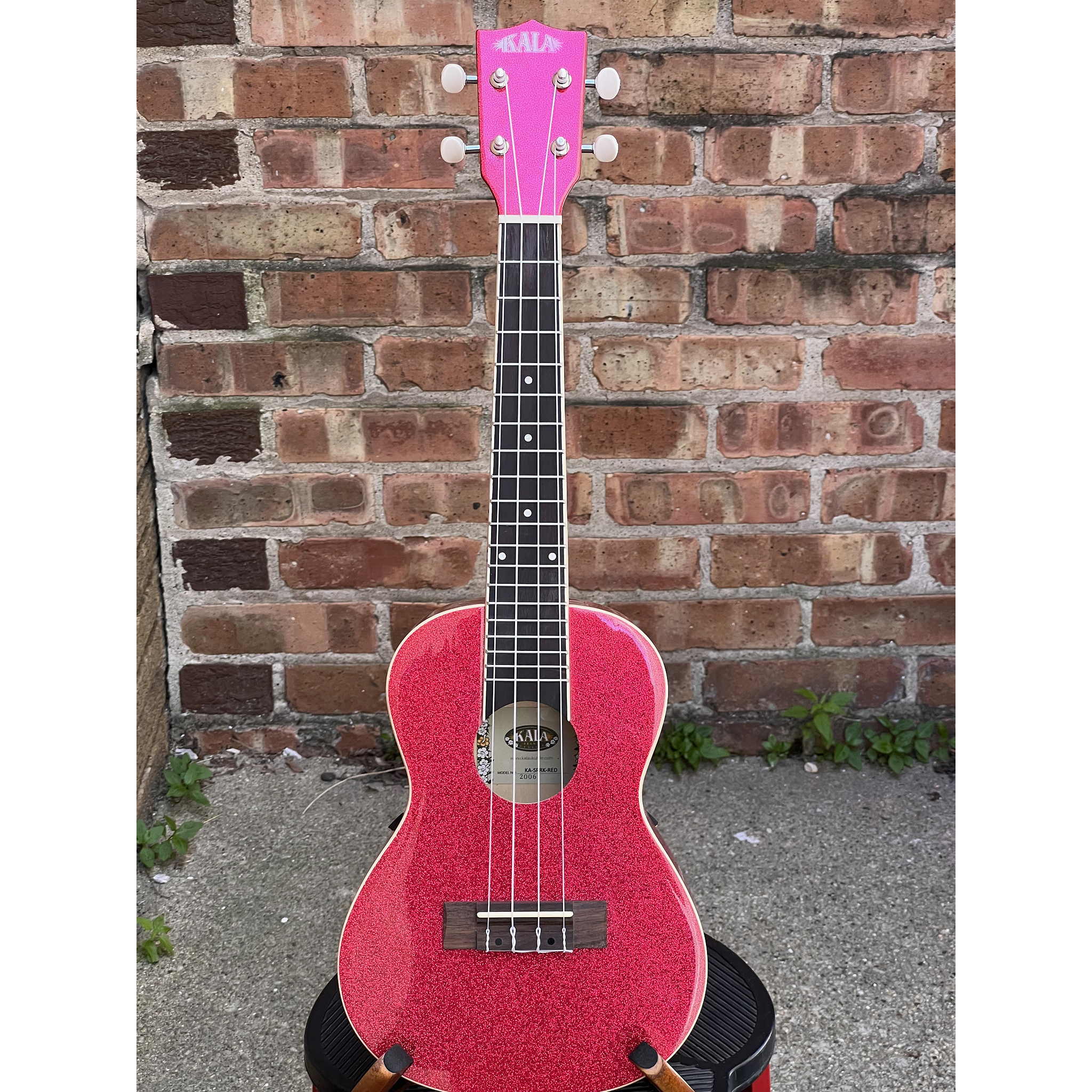 Kala Ritzy Red Sparkle Concert Ukulele