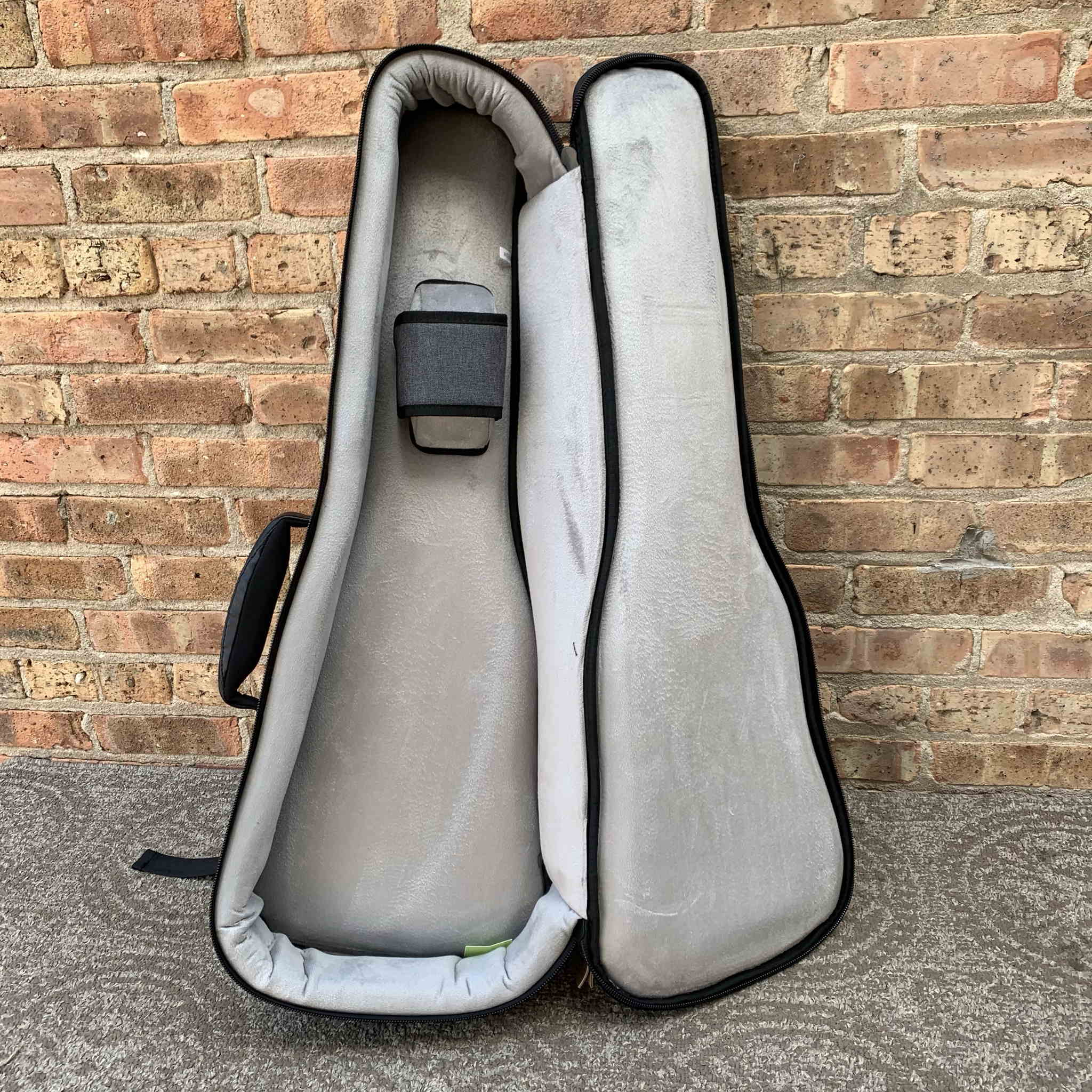 Kala Sonoma Deluxe Baritone Ukulele Cloth Case Charcoal