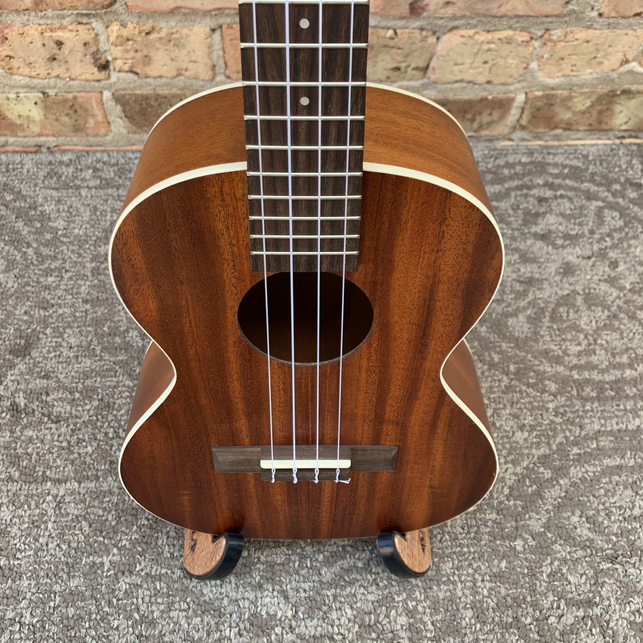 Kala Tenor Ukulele w/EQ Mahogany