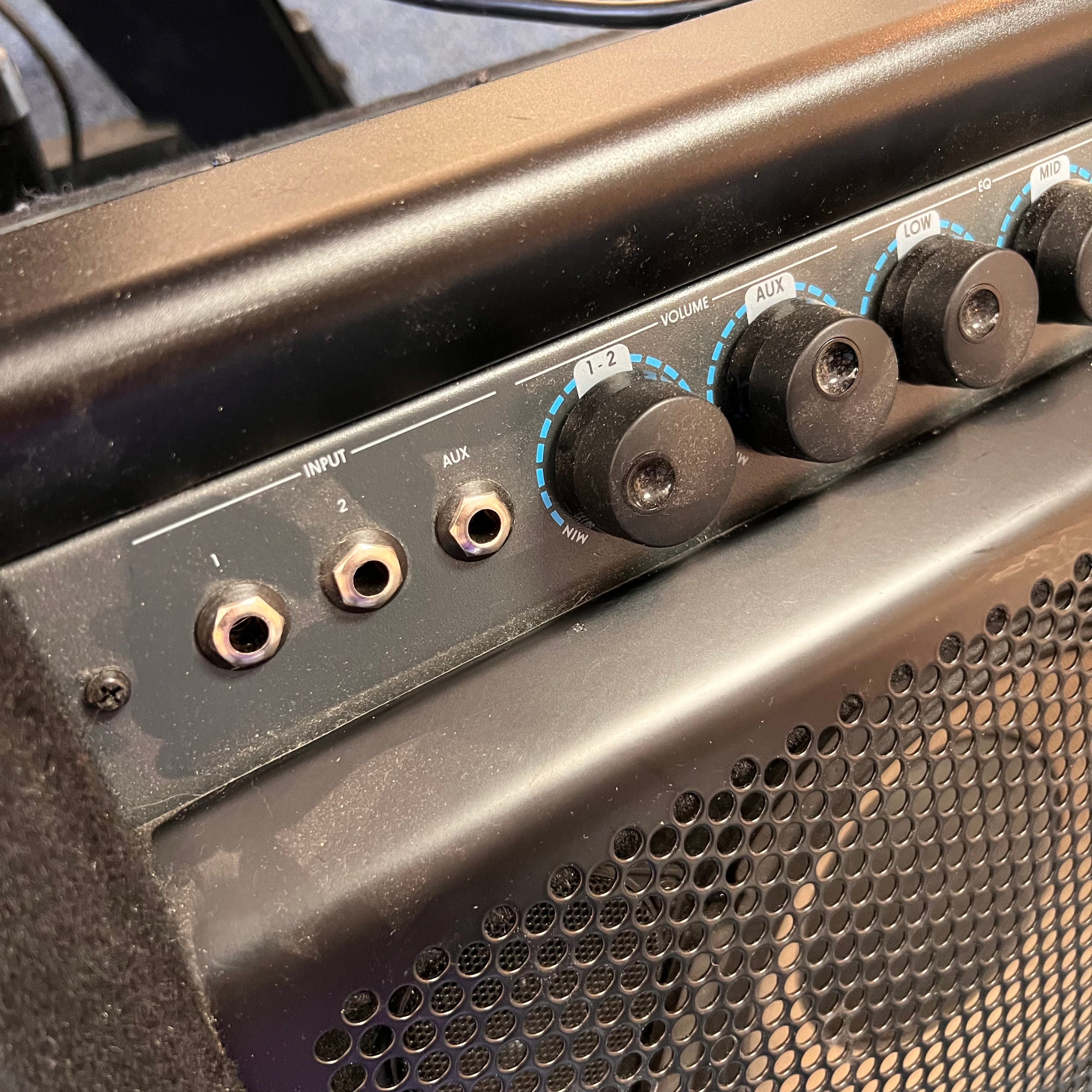 Kustom Drum/Keyboard Amp (demo)
