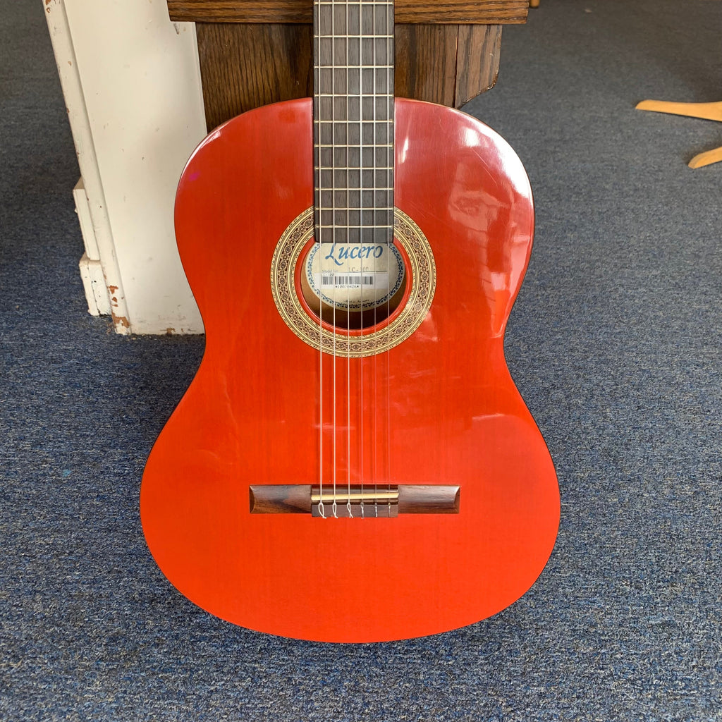 Lucero LC-100 Classical Guitar Excellent with Bag (used)