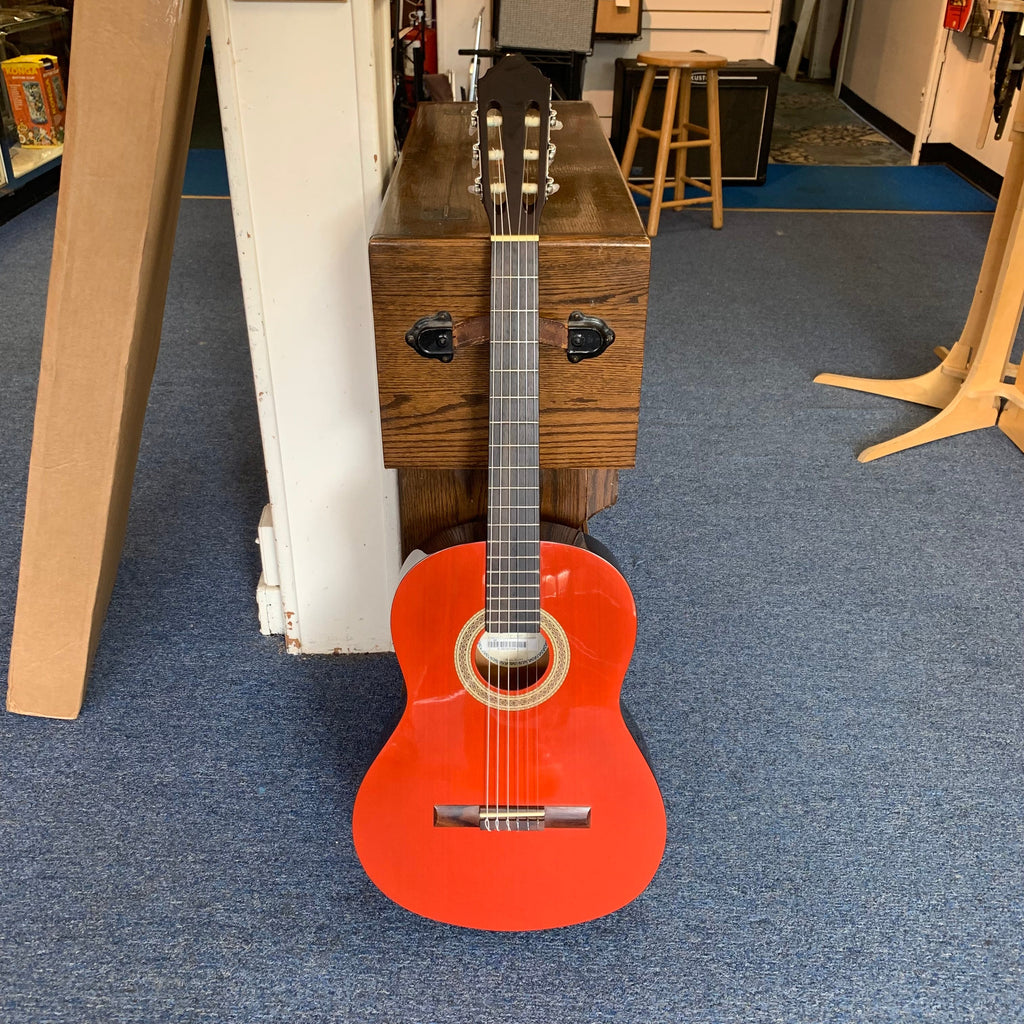 Lucero LC-100 Classical Guitar Excellent with Bag (used)