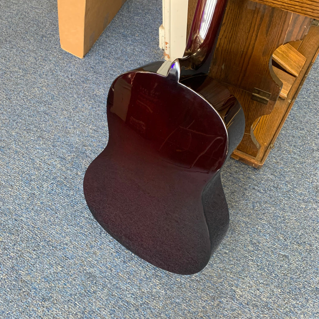 Lucero LC-100 Classical Guitar Excellent with Bag (used)