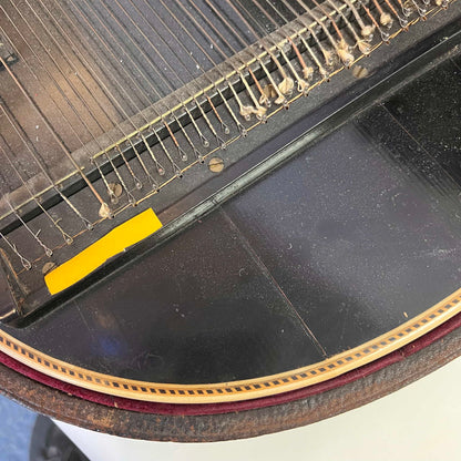 Luebeck Zither w/case Lake Geneva WIS. Vintage (used)