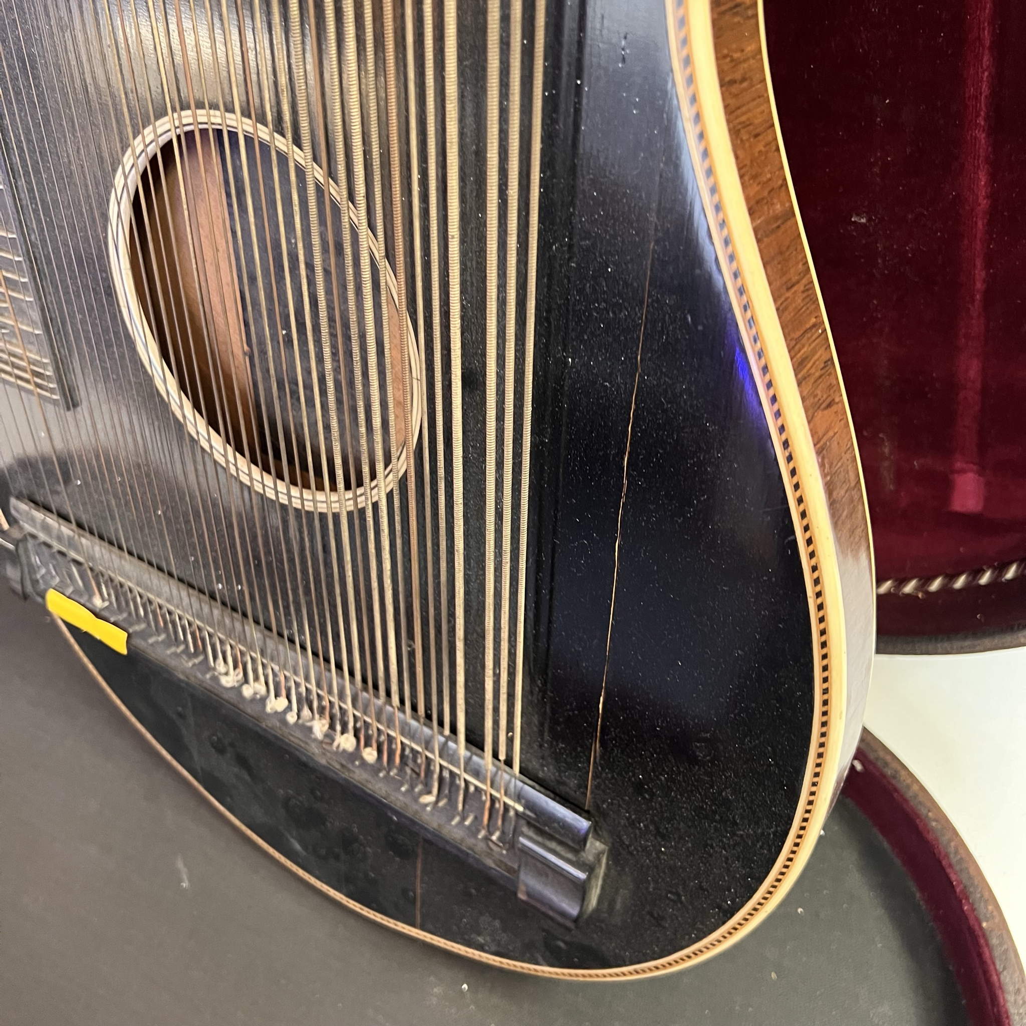 Luebeck Zither w/case Lake Geneva WIS. Vintage (used)