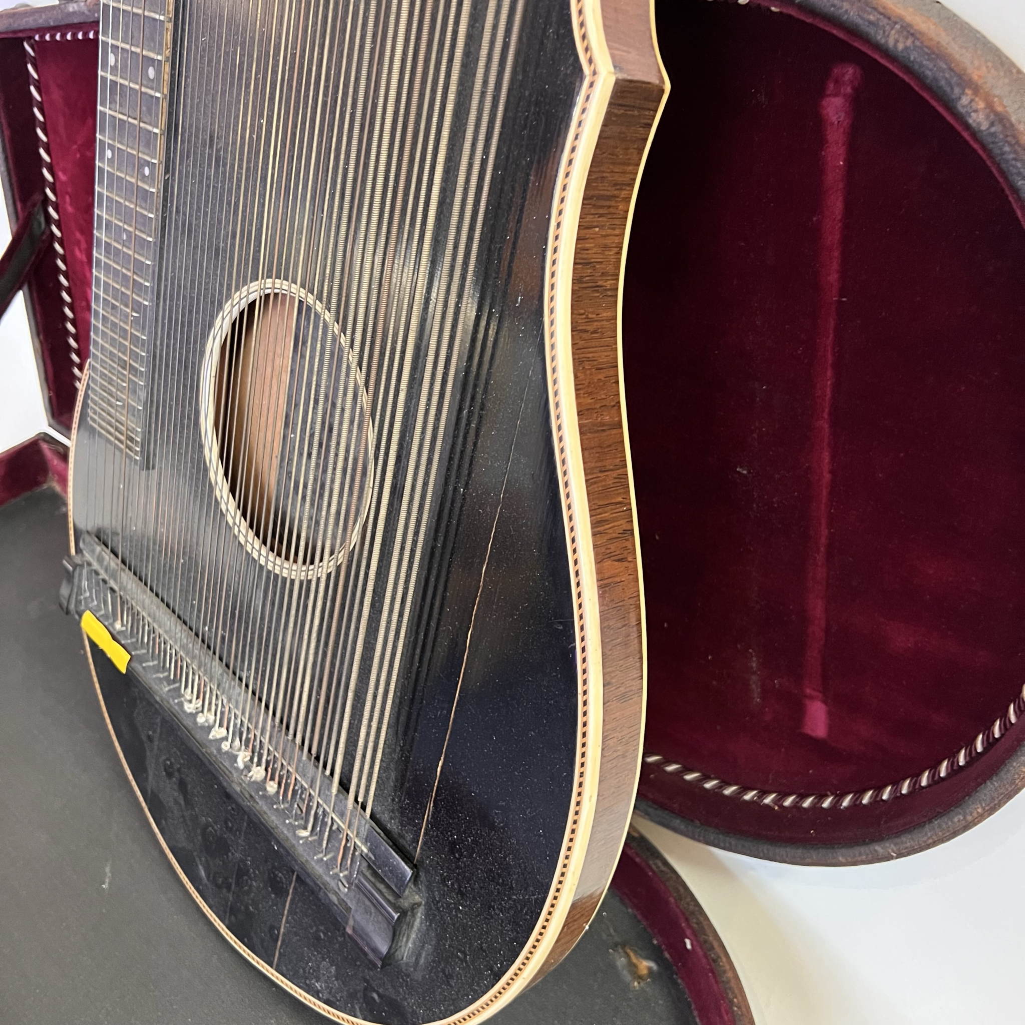 Luebeck Zither w/case Lake Geneva WIS. Vintage (used)