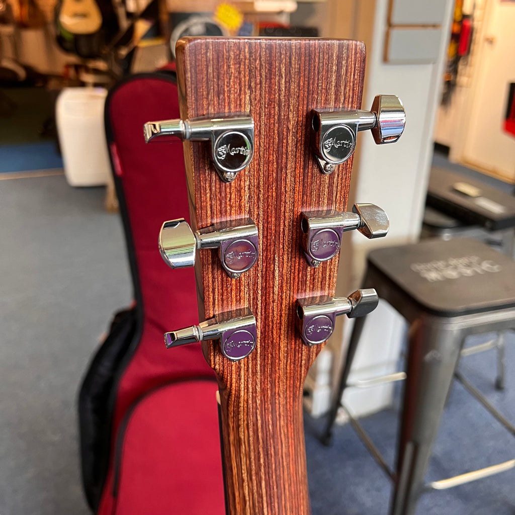 Martin X Series Special Acoustic-Electric Guitar like new  DX2E (used)