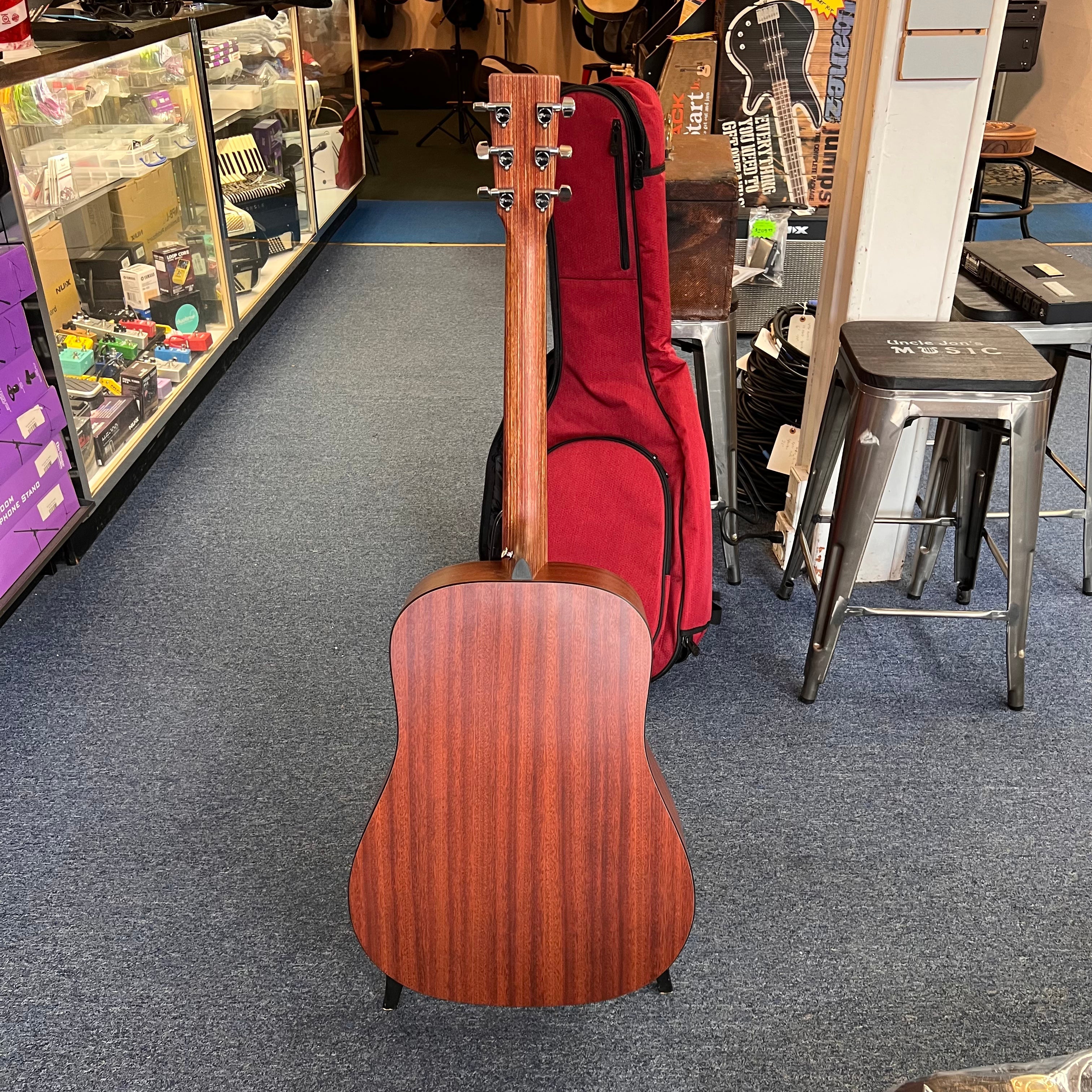 Martin X Series Special Acoustic-Electric Guitar like new  DX2E (used)