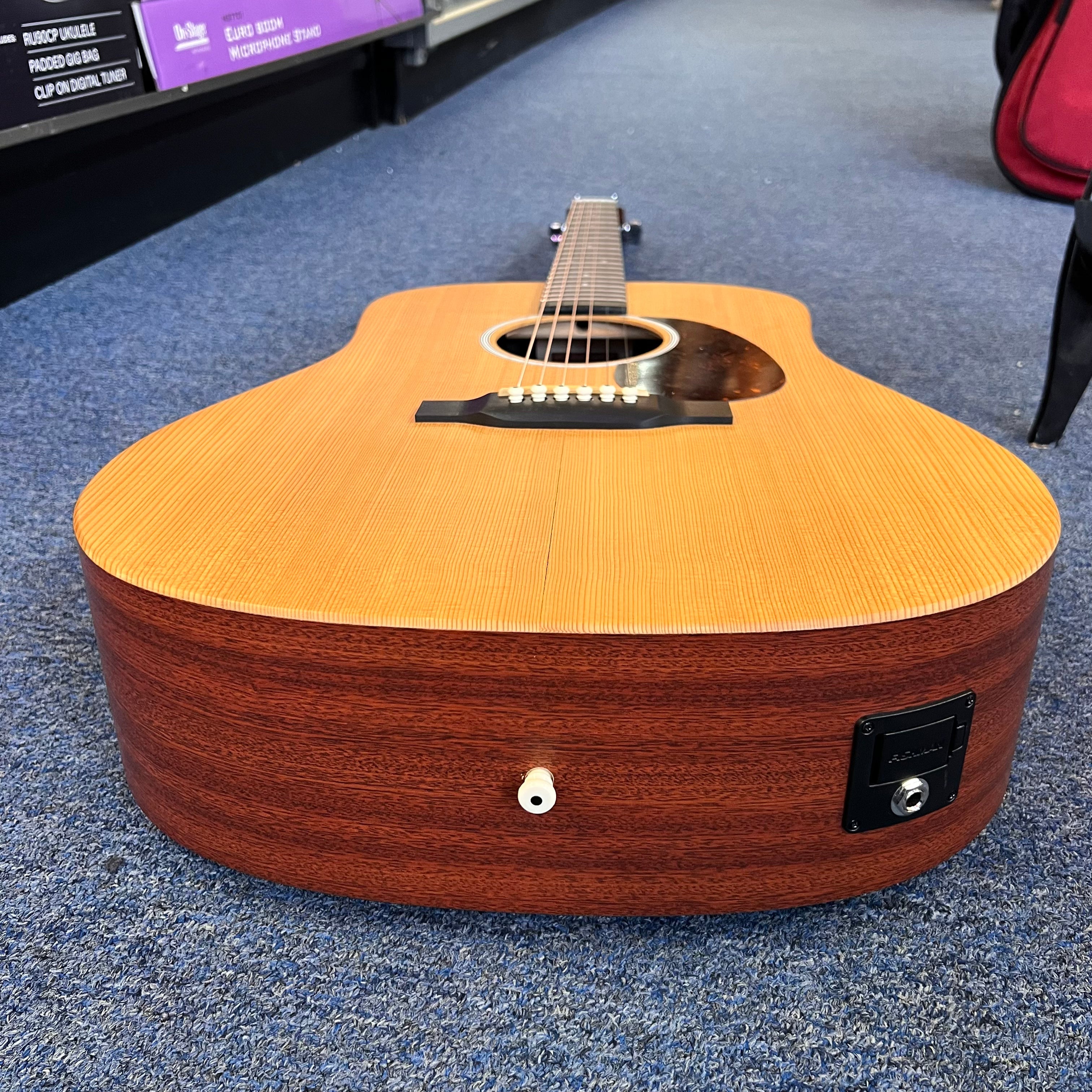 Martin X Series Special Acoustic-Electric Guitar like new  DX2E (used)