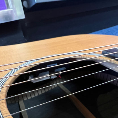 Martin X Series Special Acoustic-Electric Guitar like new  DX2E (used)