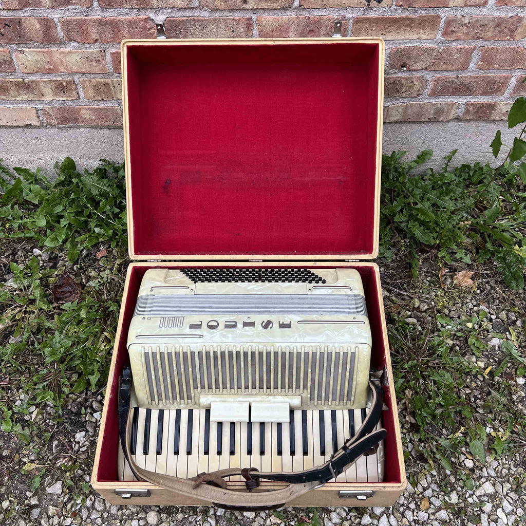 Milano "Louise" Piano Accordion White 1950s