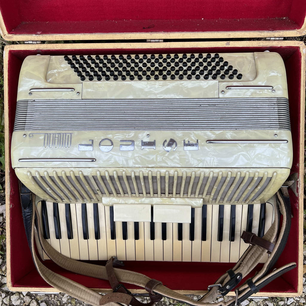 Milano "Louise" Piano Accordion White 1950s