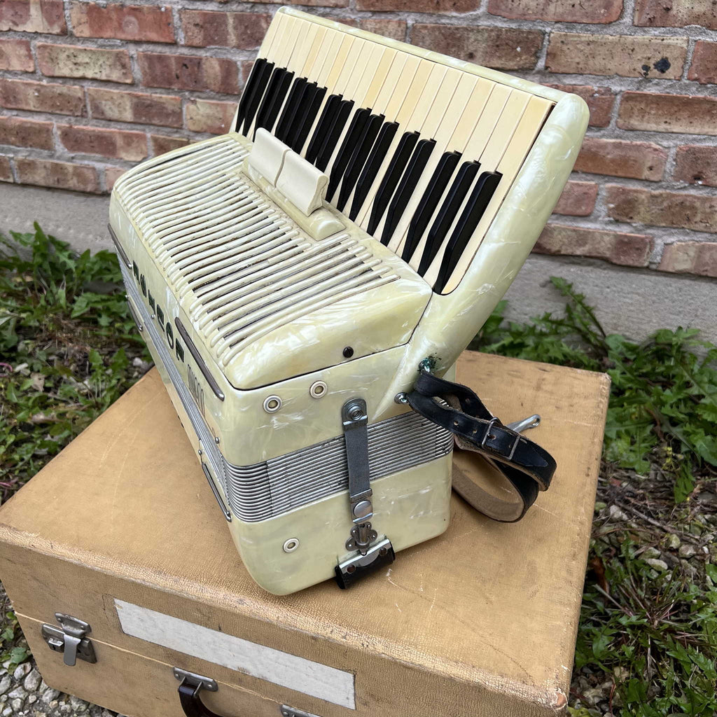 Milano "Louise" Piano Accordion White 1950s