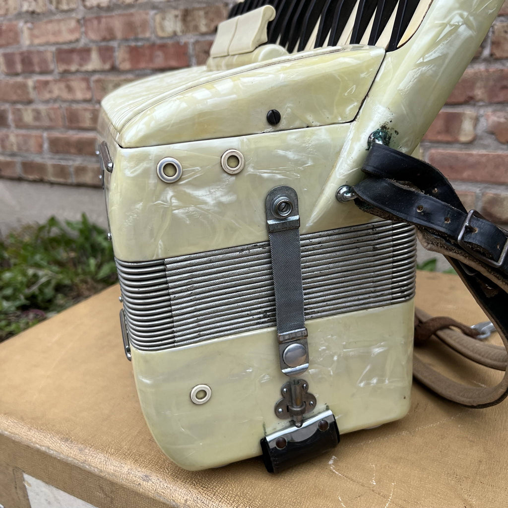 Milano "Louise" Piano Accordion White 1950s