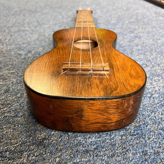 Mouna-Loa Vintage Soprano Ukulele Lyon & Healy (used)
