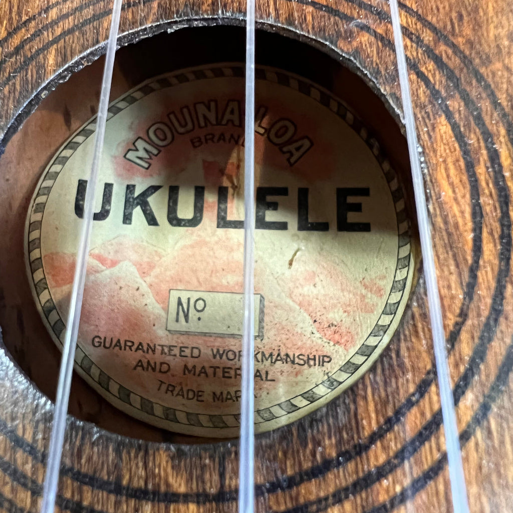 Mouna-Loa Vintage Soprano Ukulele Lyon & Healy (used)