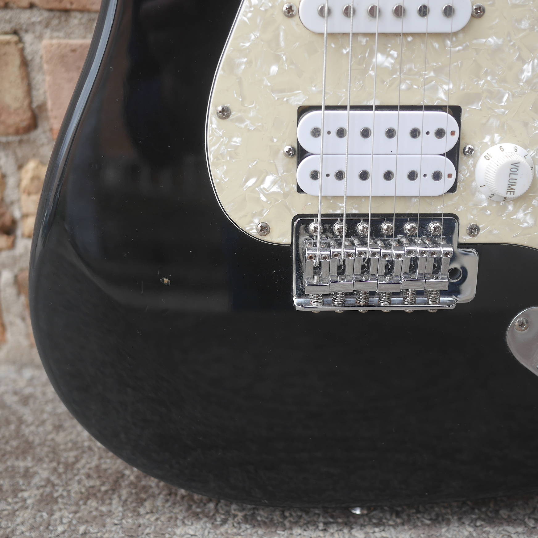 Orange Electric Guitar Black (used)