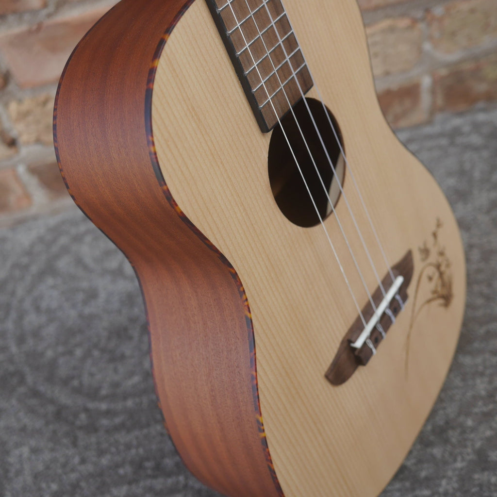 Ortega Bonfire Series Baritone Ukulele Spruce Top