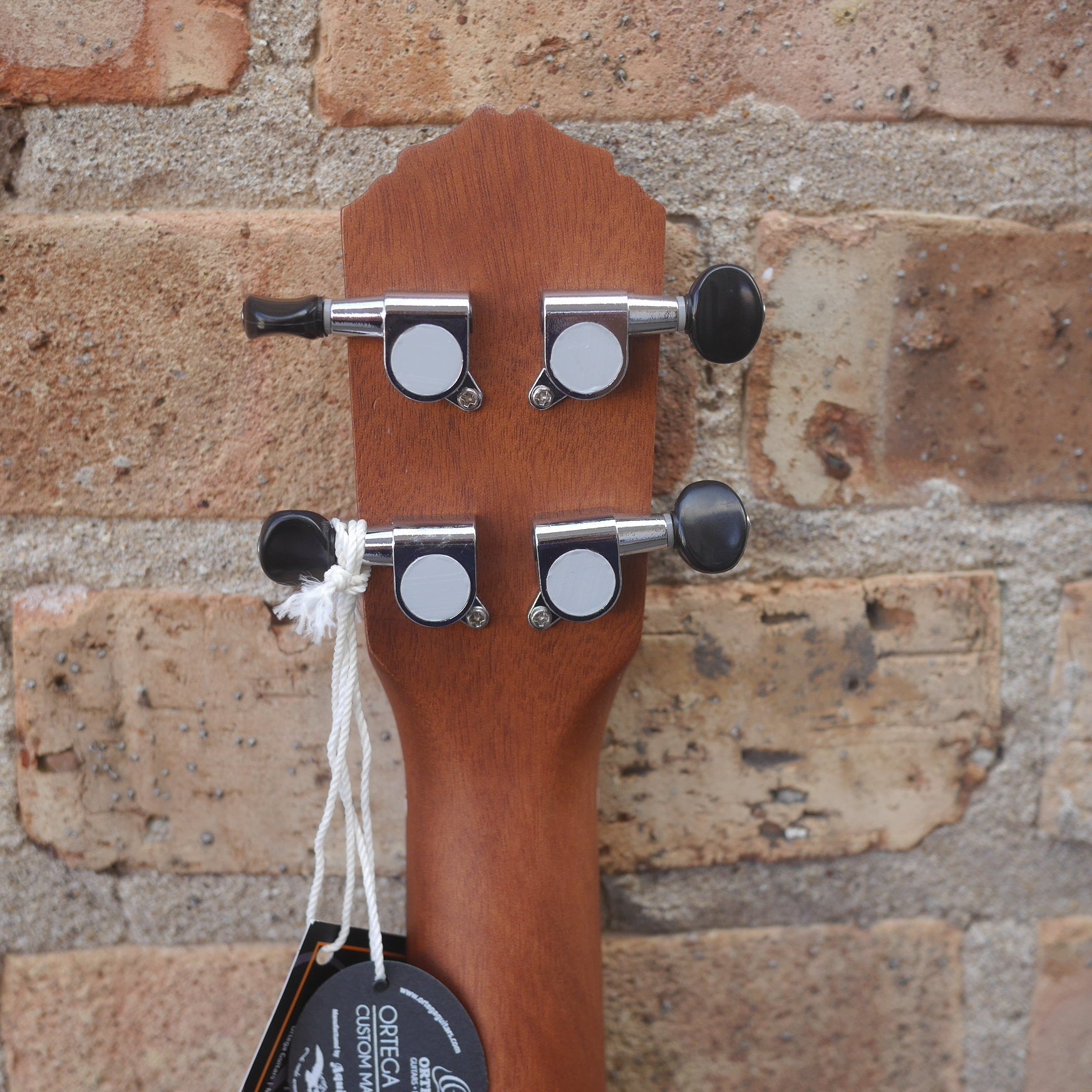 Ortega Bonfire Series Baritone Ukulele Spruce Top