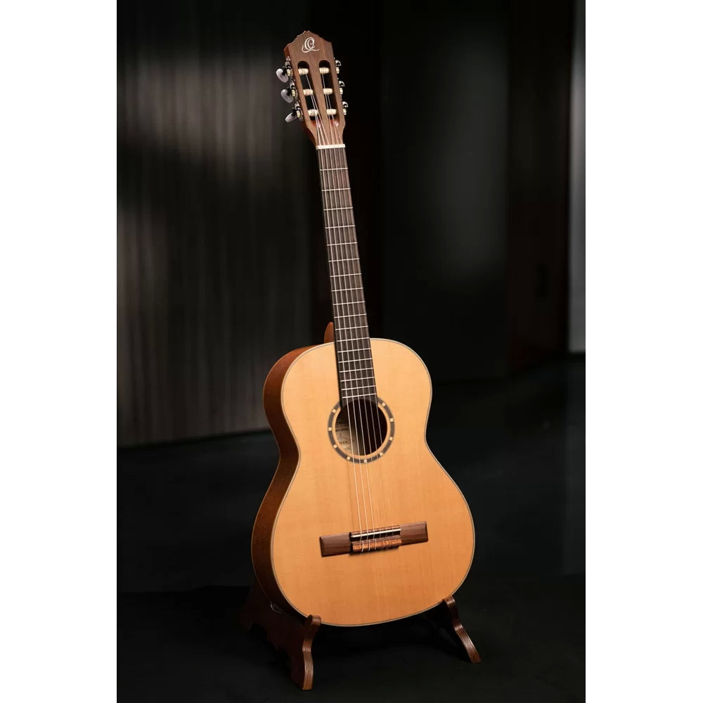 Ortega Family Series ¾ Nylon String Guitar Cedar