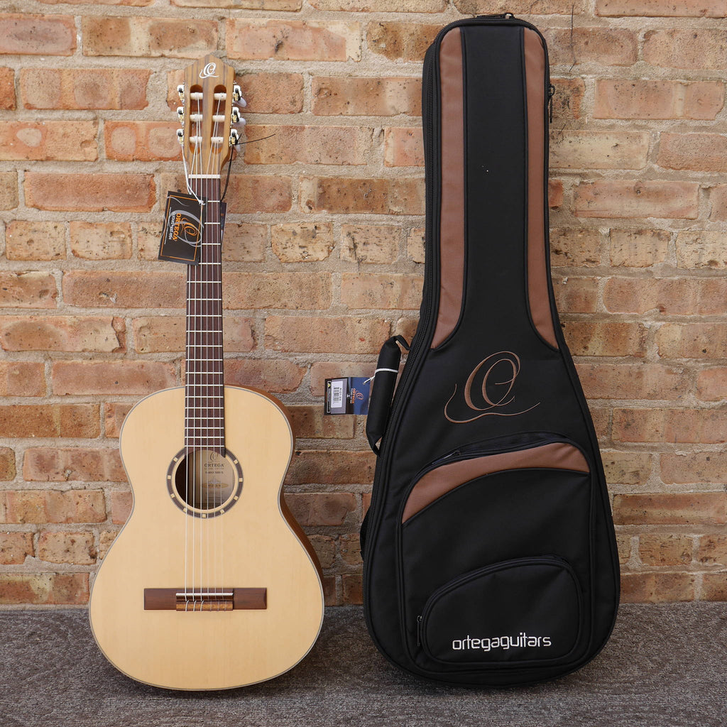 Ortega Family Series ¾ Size Nylon String Guitar