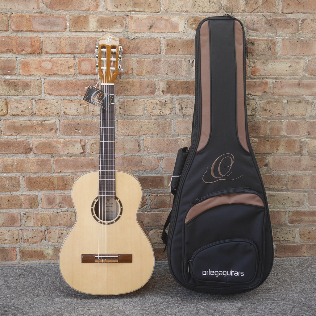Ortega Family Series R121G-3/4 Classical Guitar Gloss Natural 3/4 Size