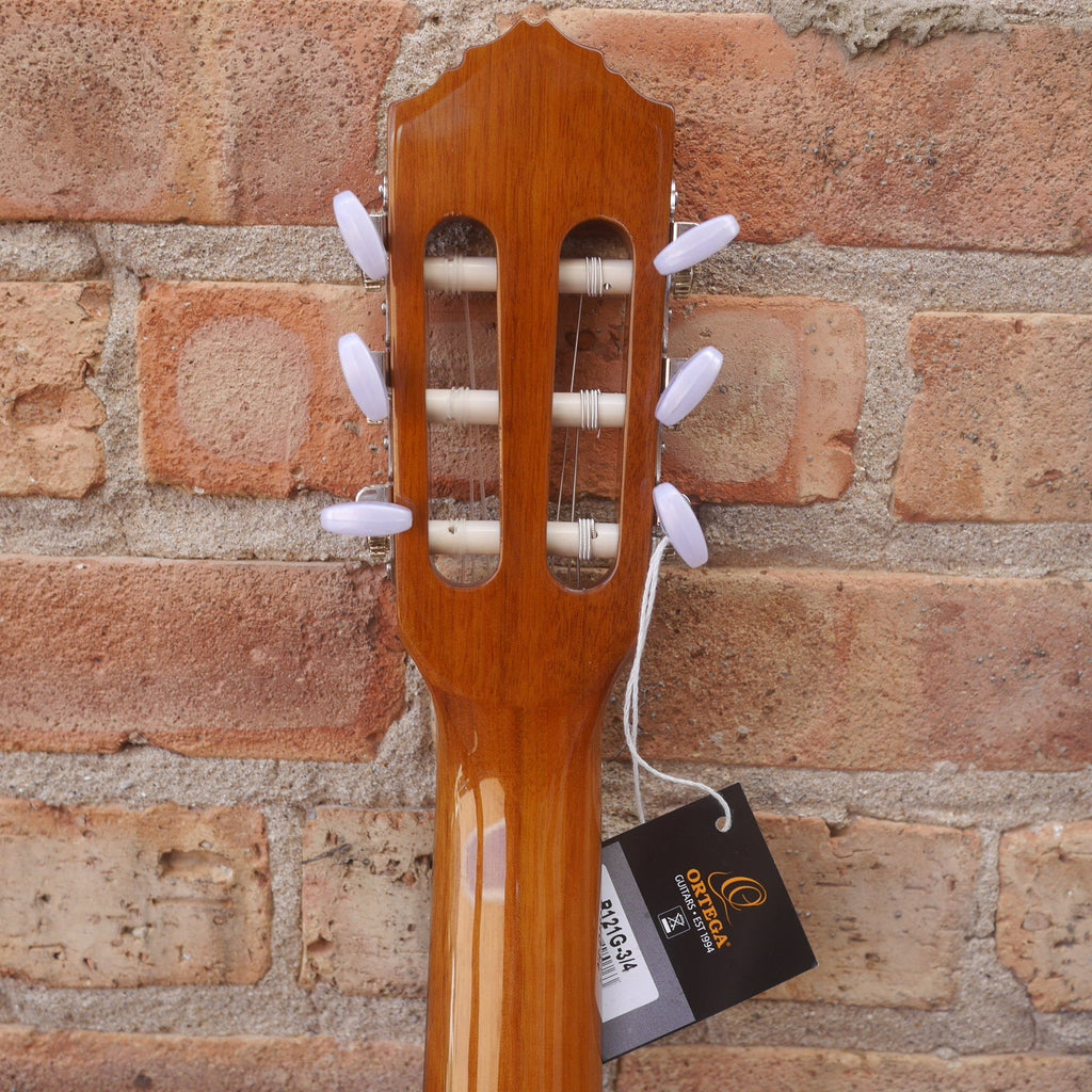 Ortega Family Series R121G-3/4 Classical Guitar Gloss Natural 3/4 Size