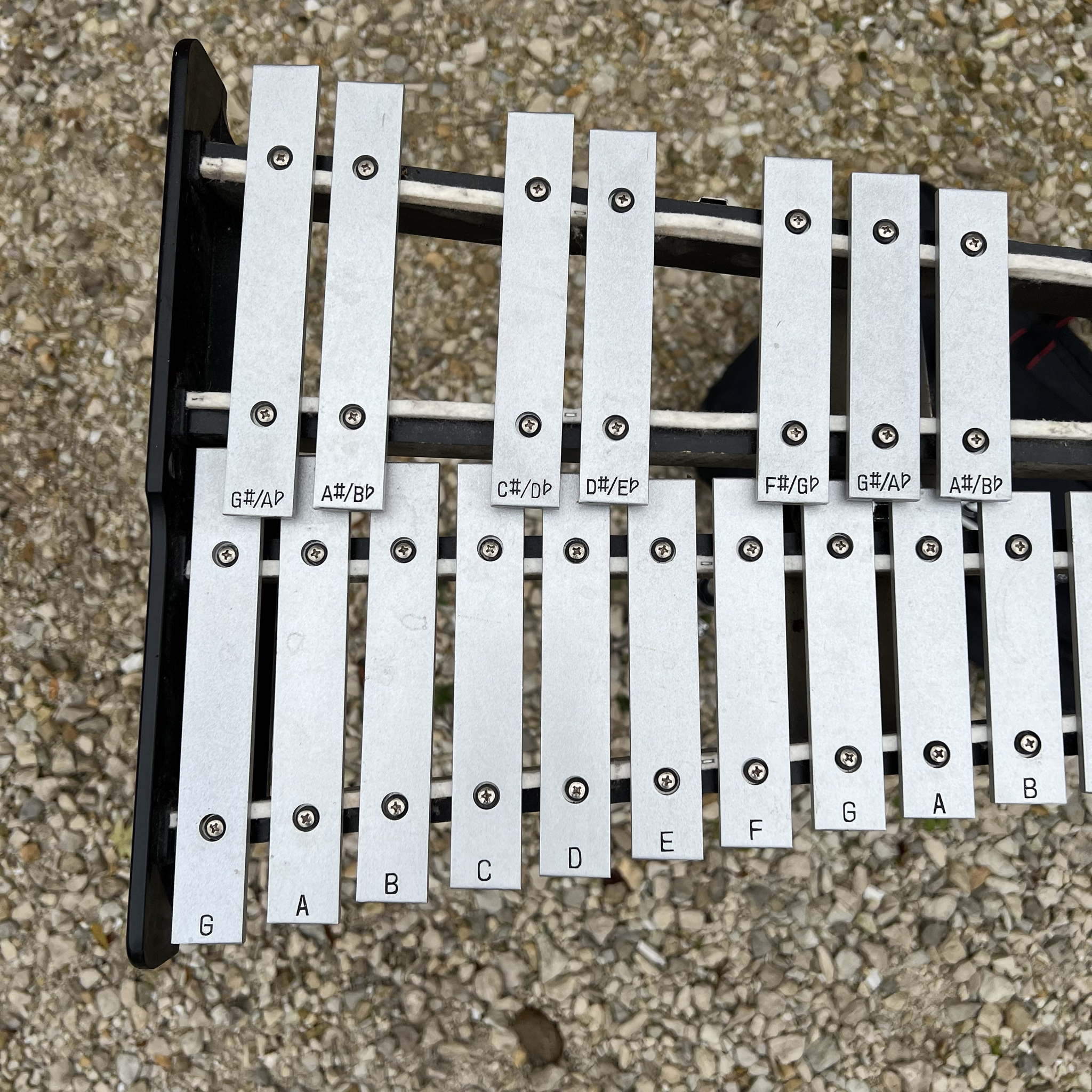 Pearl Bell Kit Glockenspiel w/stand and bag (used)