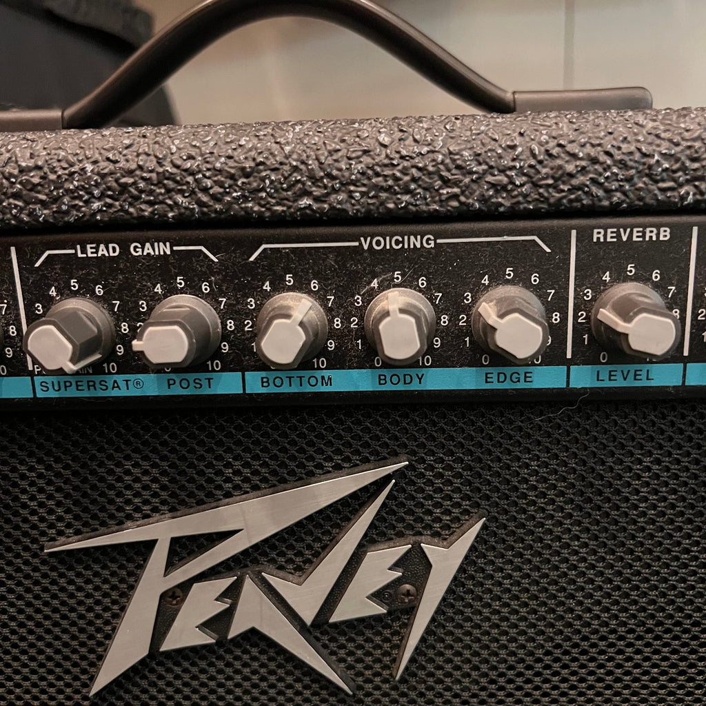 Peavey Backstage Chorus 208 2x8 50 watts Guitar Combo Amp (used)