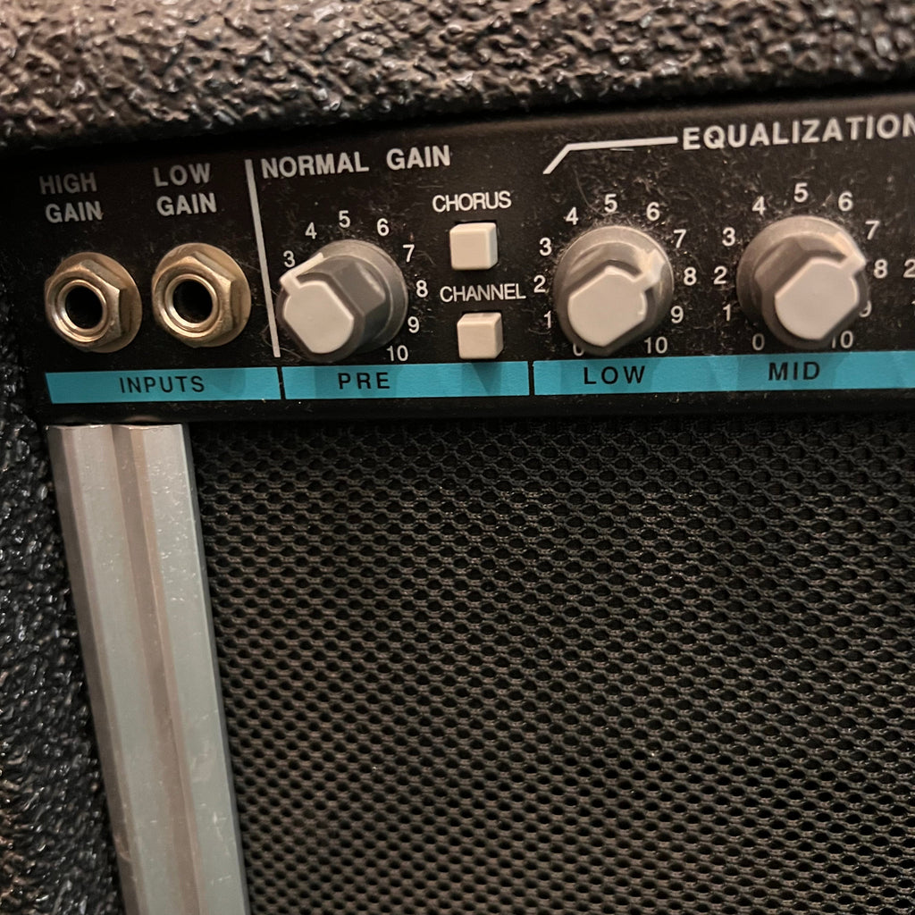 Peavey Backstage Chorus 208 2x8 50 watts Guitar Combo Amp (used)