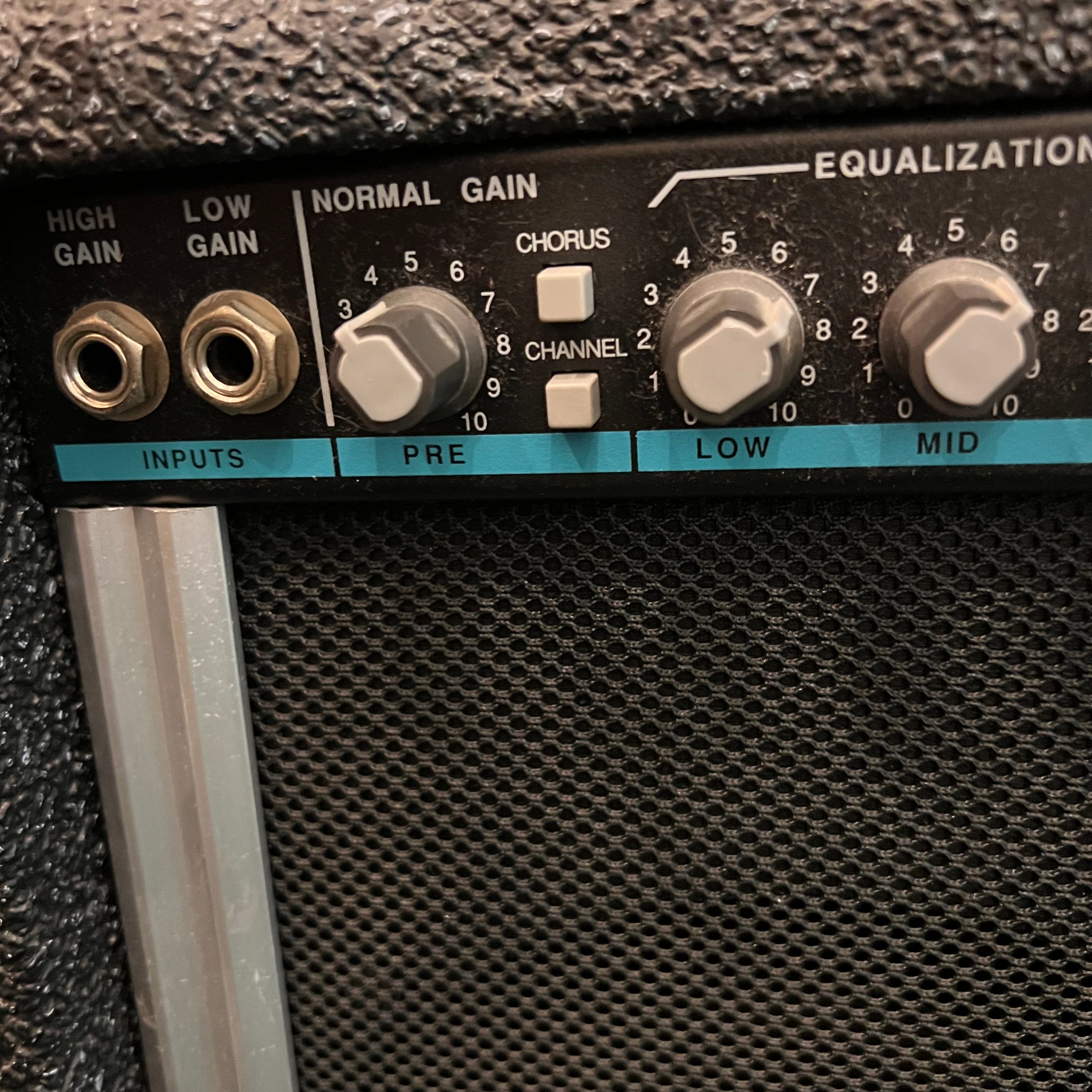 Peavey Backstage Chorus 208 2x8 50 watts Guitar Combo Amp (used)
