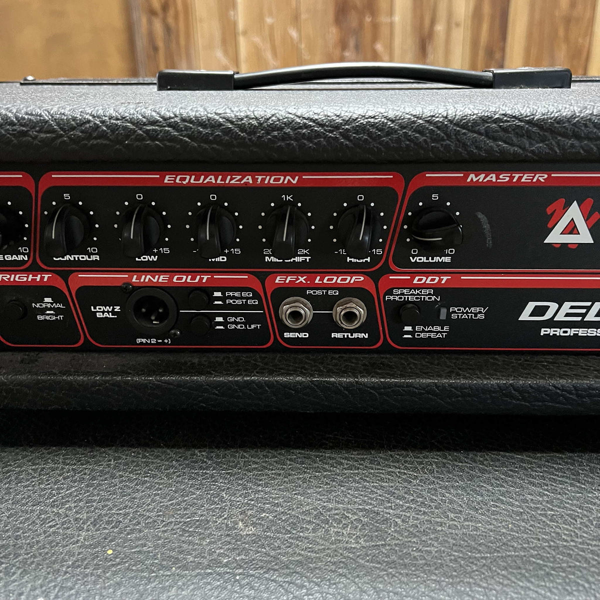 Peavey Deltabass Amp and 115BW-BW Cab. (used)