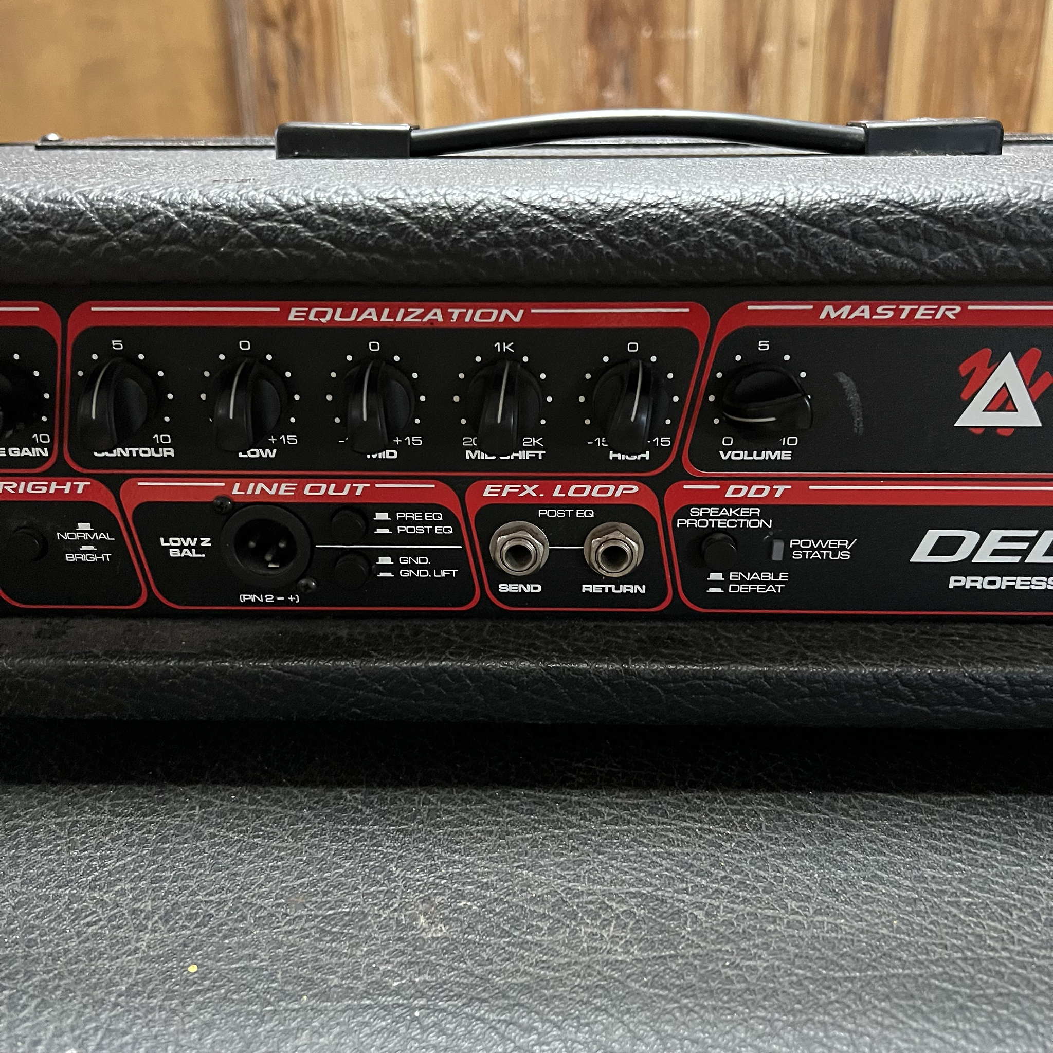Peavey Deltabass Amp and 115BW-BW Cab. (used)