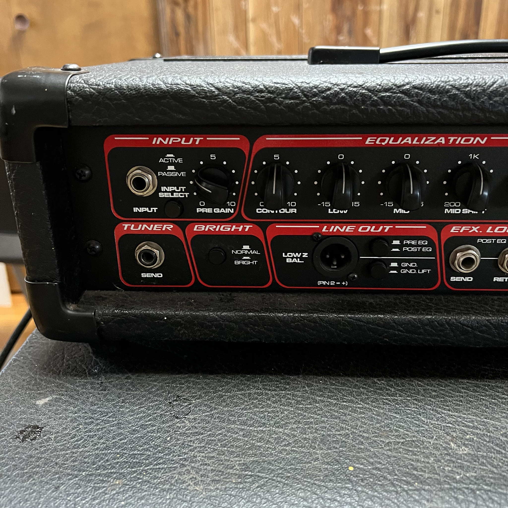 Peavey Deltabass Amp and 115BW-BW Cab. (used)