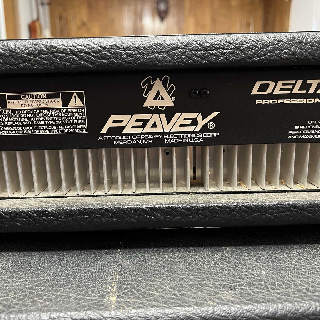 Peavey Deltabass Amp and 115BW-BW Cab. (used)